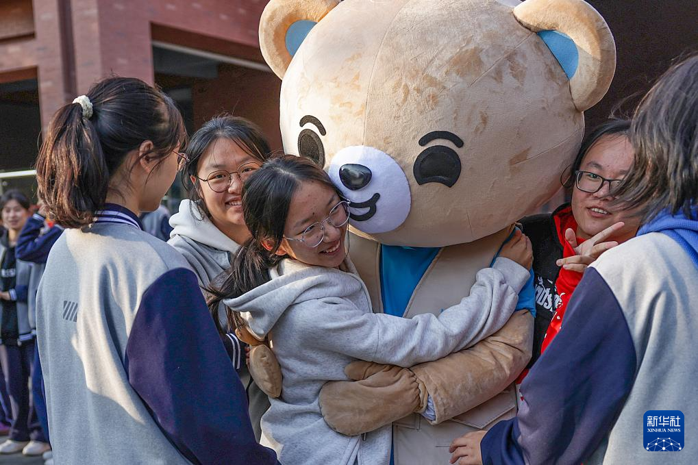 存眷青少年脸色健康 看管青少年健康成长