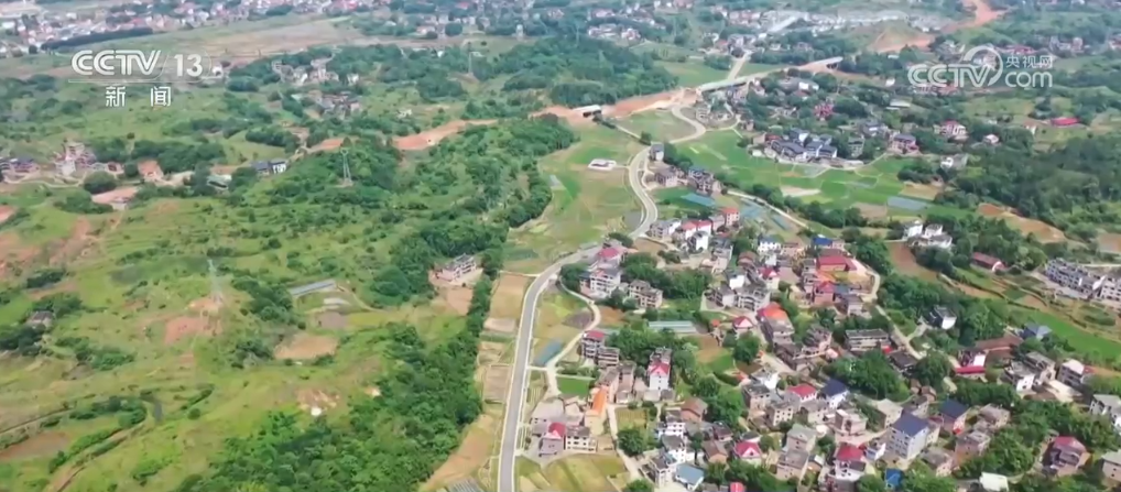 4.5万个、123万公里……农村公路网持续织密 铺就乡村振兴“快车道”