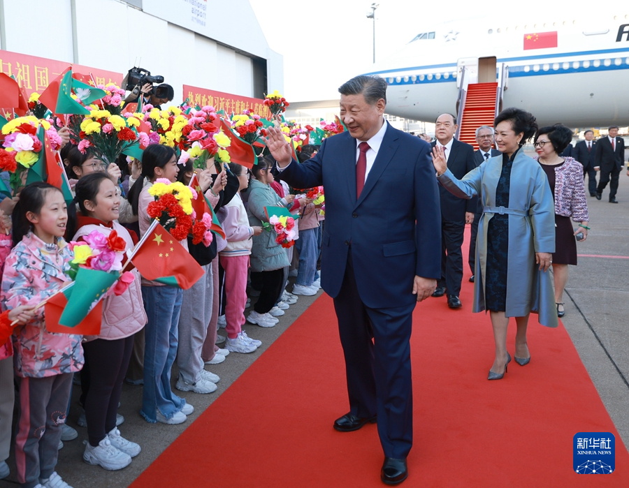 习近平抵达澳门