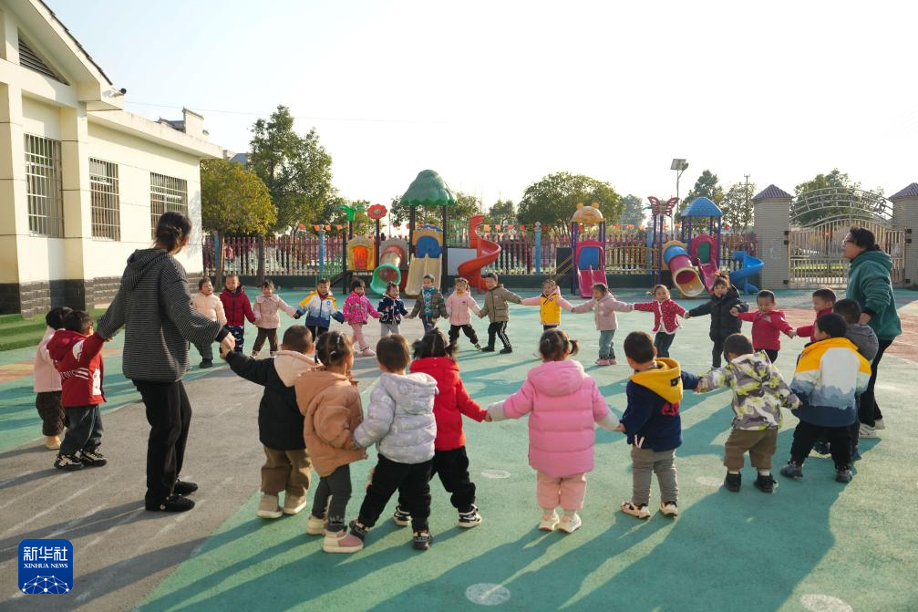 年终报道·回访2024｜这些地方，风雨过后见彩虹