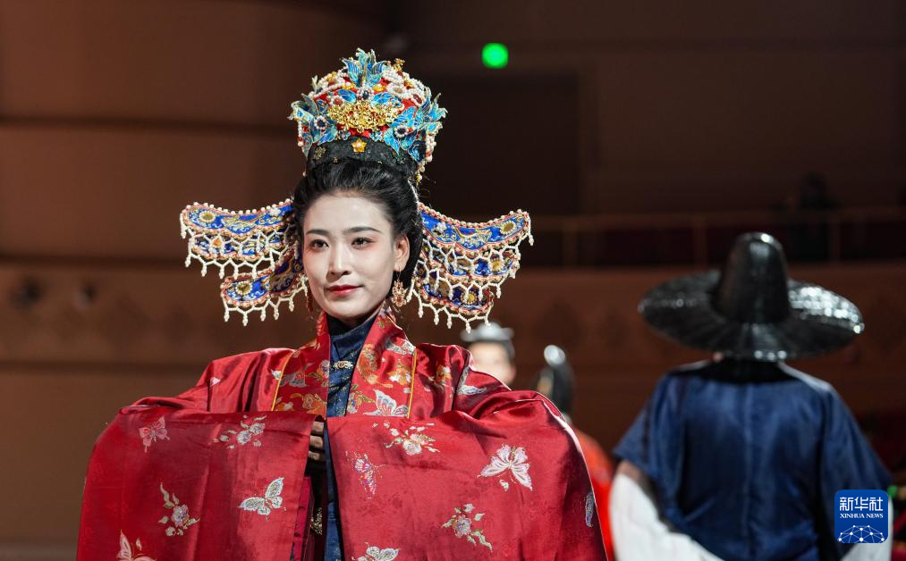 文化中国行丨西藏拉萨:华服同秀 衣脉相承