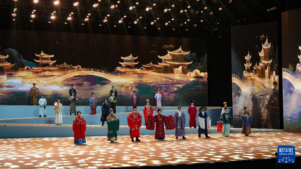 文化中国行丨西藏拉萨:华服同秀 衣脉相承