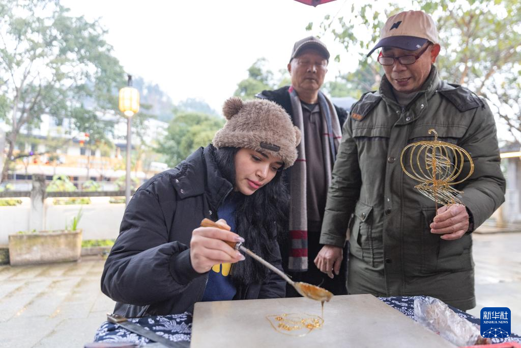 重庆：留学生体验传统民俗 品味“中国年”