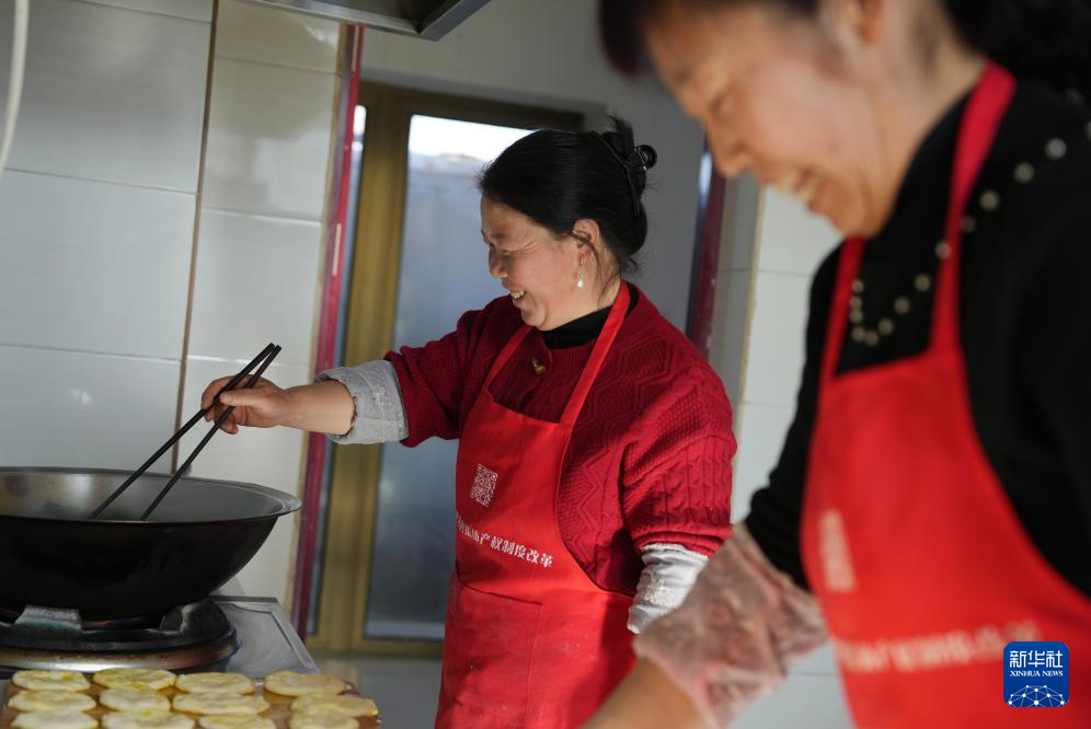 新春走基层丨“和美乡村”元古堆:红火的日子 幸福的味道
