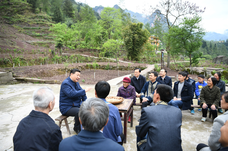 一见·从侗寨里的这一幕，感受不变的人民情怀