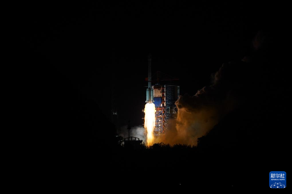 我国成功发射通信技术试验卫星十七号
