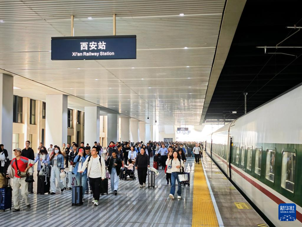 5月1日全国铁路预计发送旅客2250万人次