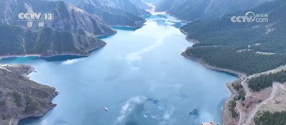 “五一”假期各地迎来出游热潮 文旅市场“欣欣向荣”活力足