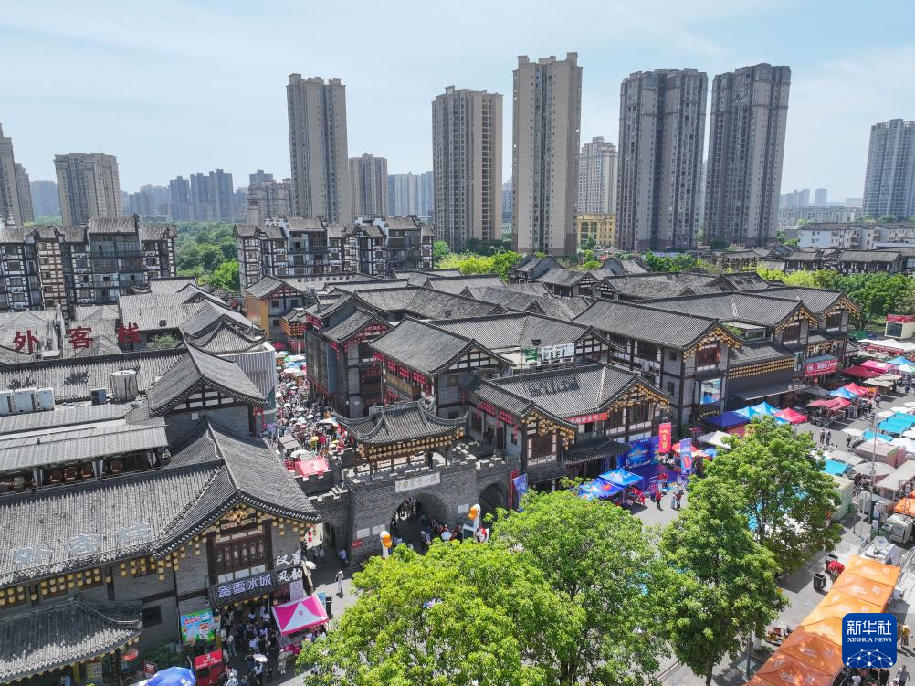 重庆荣昌：“卤鹅”带火“五一”假期