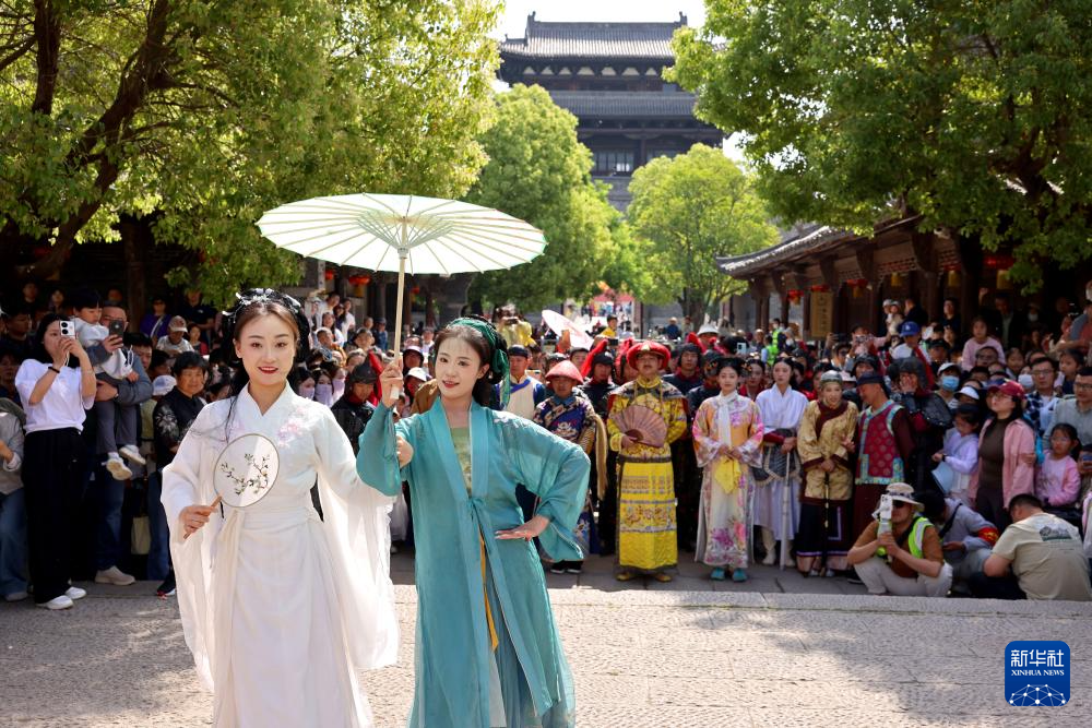 他们假日坚守岗位