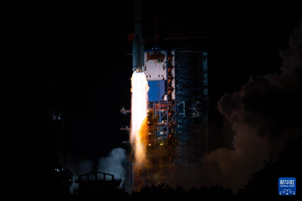 我国成功发射通信技术试验卫星十九号