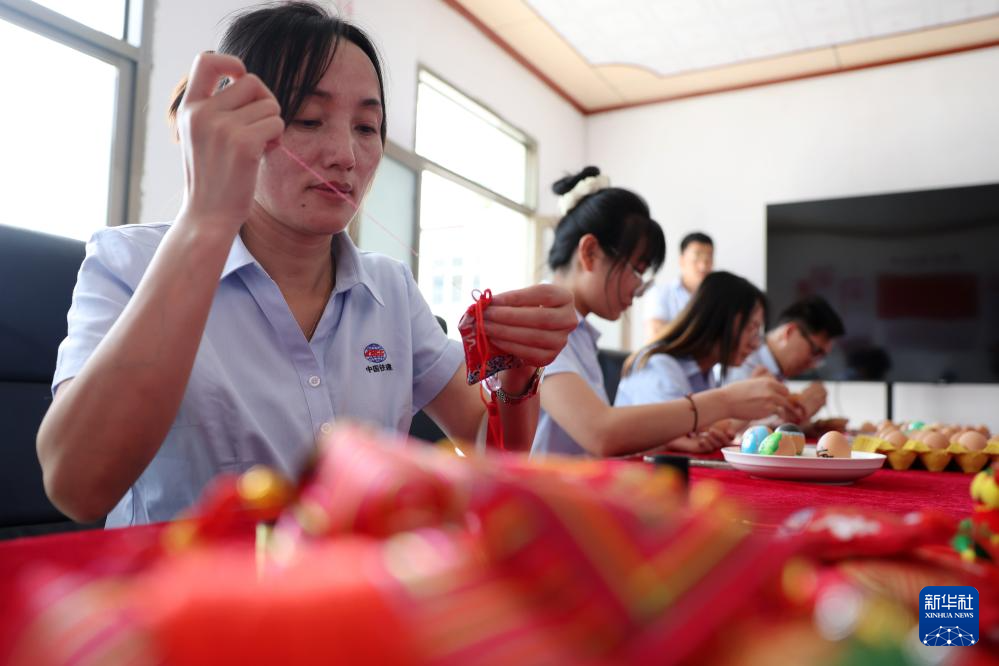 工地粽飘香 民俗迎端午