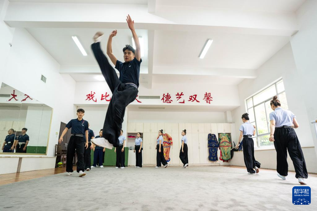 当“百戏之祖”遇见“青春之声”