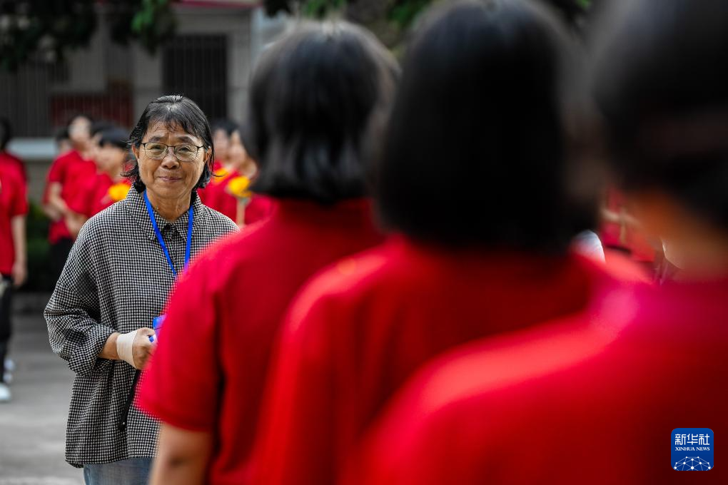 高考首日！这是张桂梅第15次送考