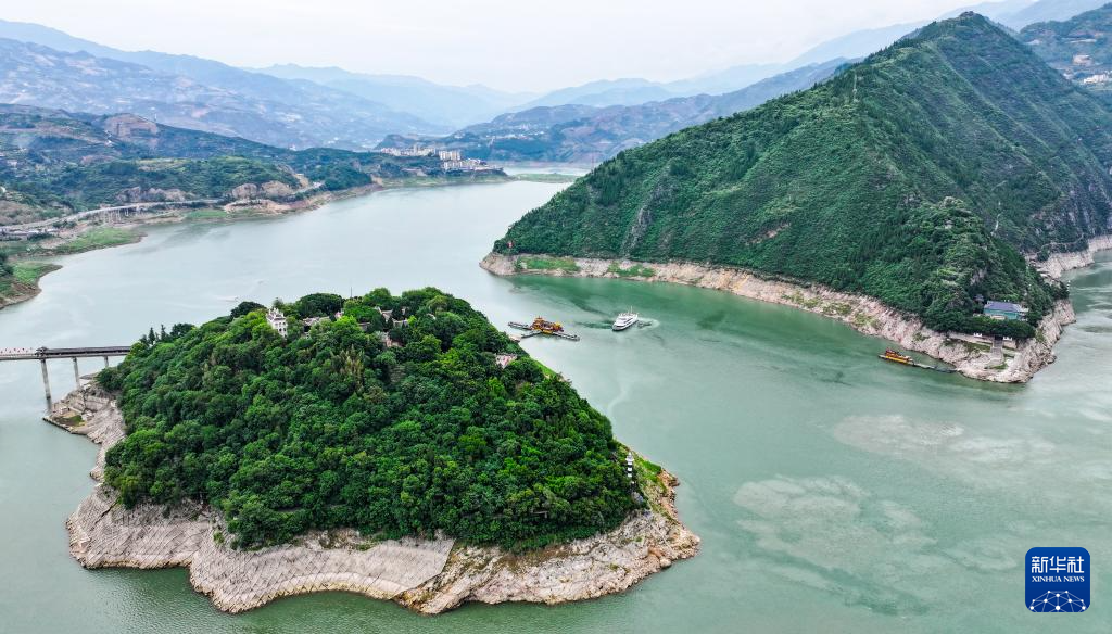 长江瞿塘峡夏日风光