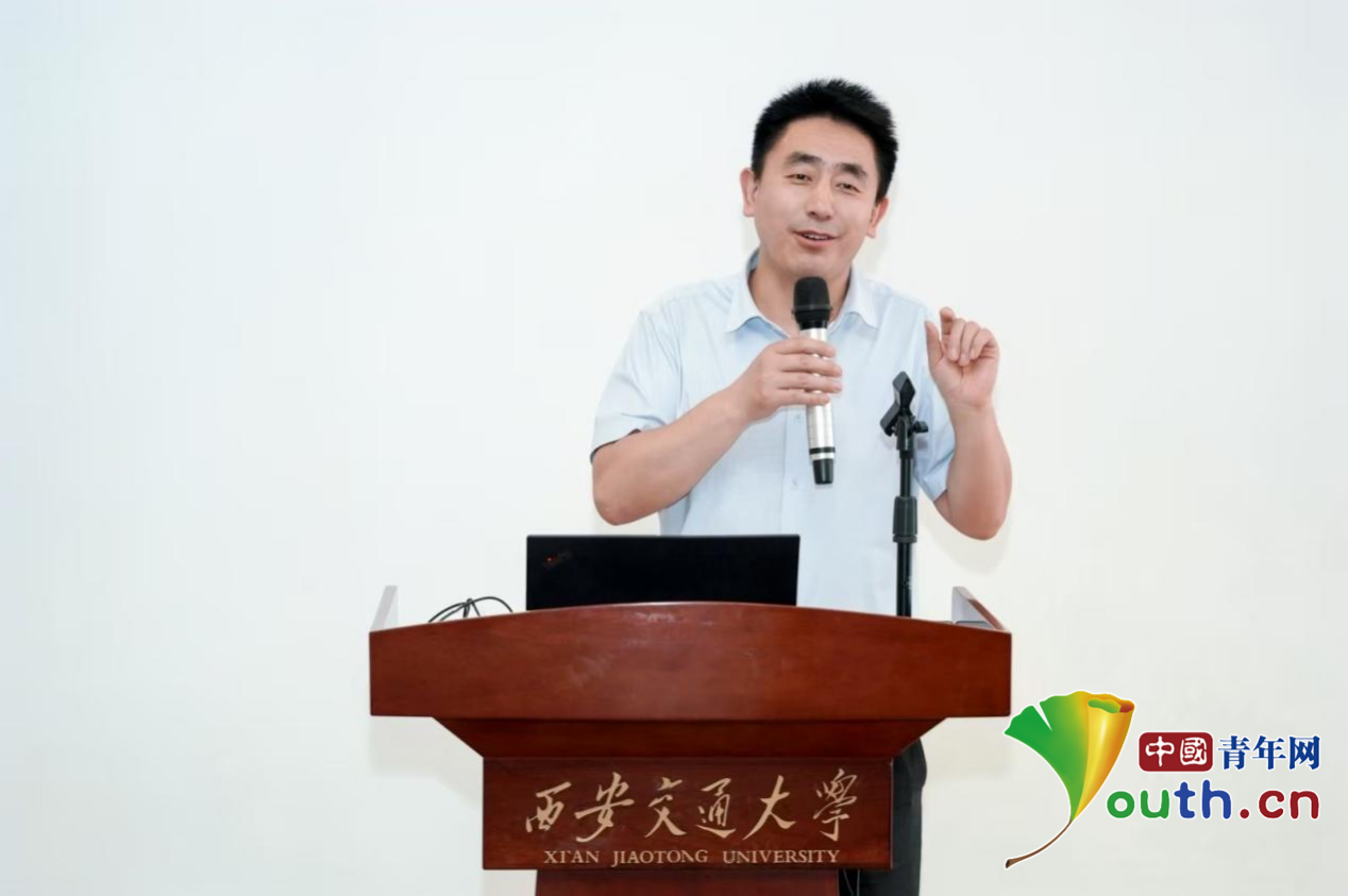 【青春华章·向西而歌】燕连福：上学生喜欢听、听得懂的思政课