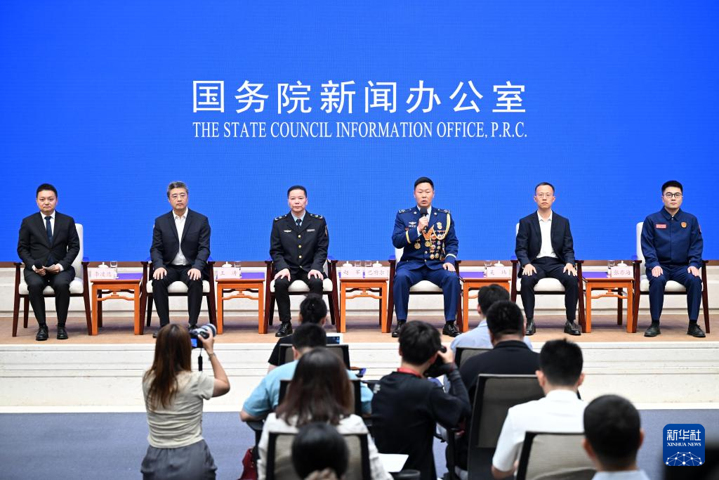 筑牢安全防线 守护万家灯火——五名应急管理系统代表共话使命担当