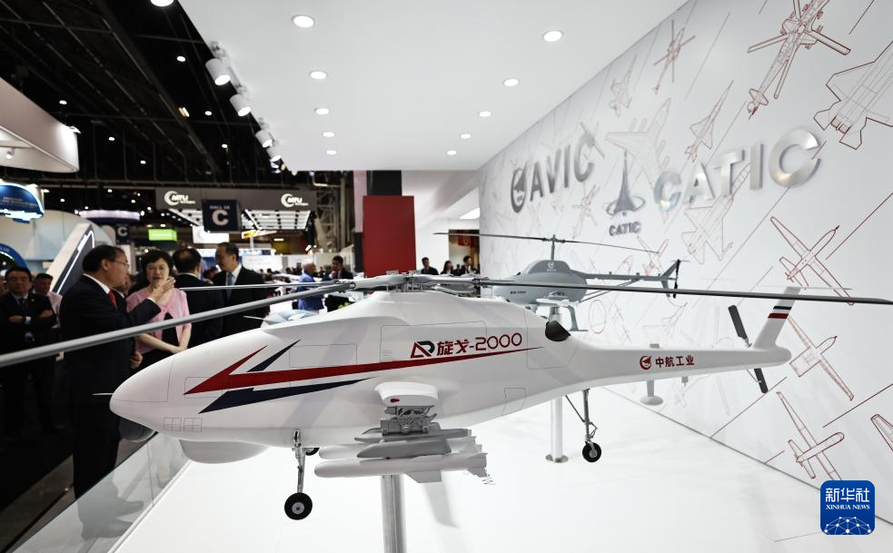 中国航空明星产品亮相巴黎航展