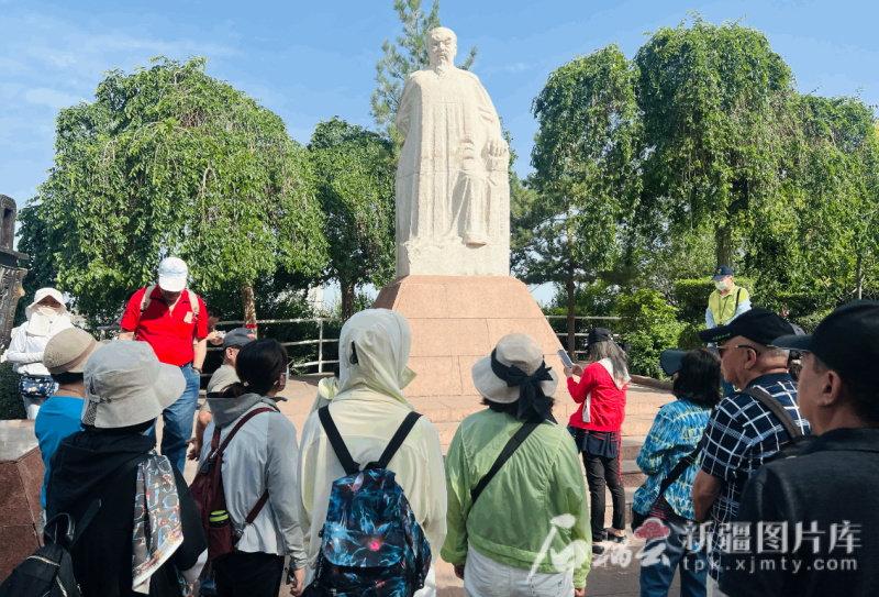 “来之前充满好奇，离开时满是不舍”——台湾蓝天访疆团到新疆参访