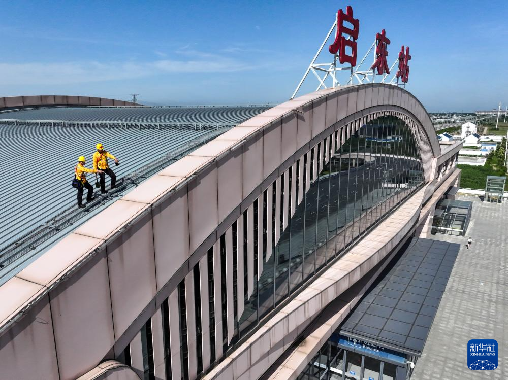 江苏：铁路站房巡检忙
