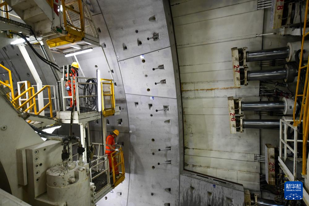 福建玻璃行业中英文碳足迹核查证书发布