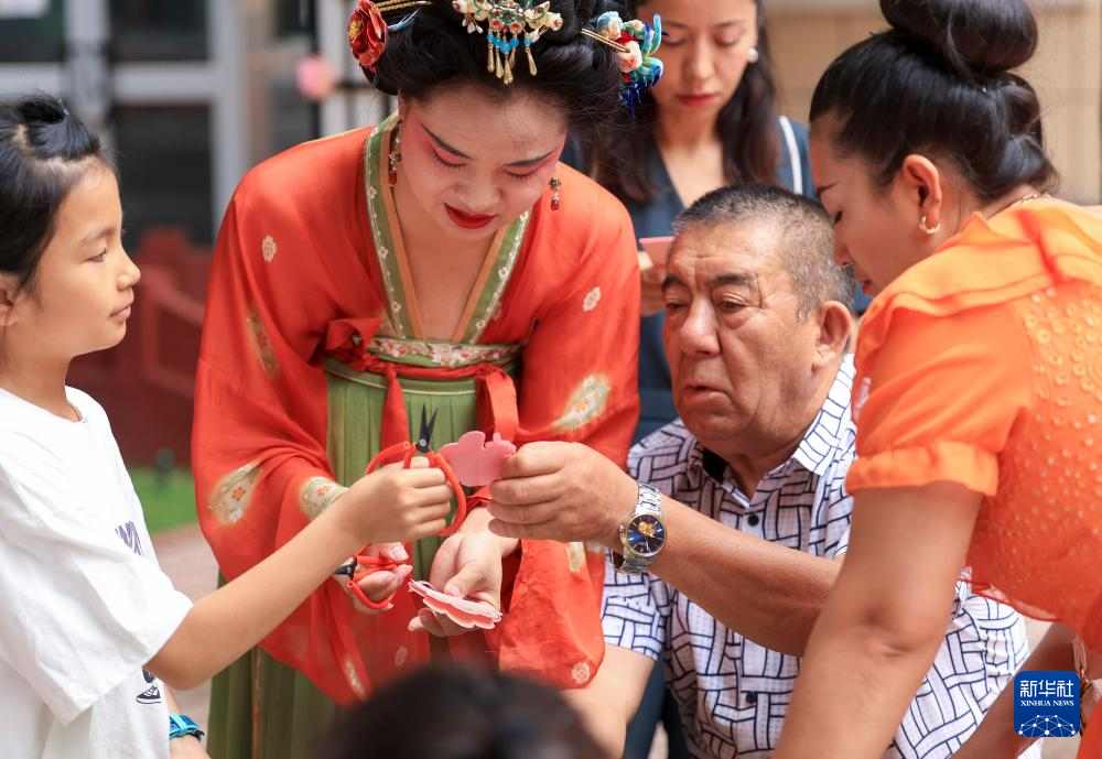 新疆：“银龄”学员迎来毕业季