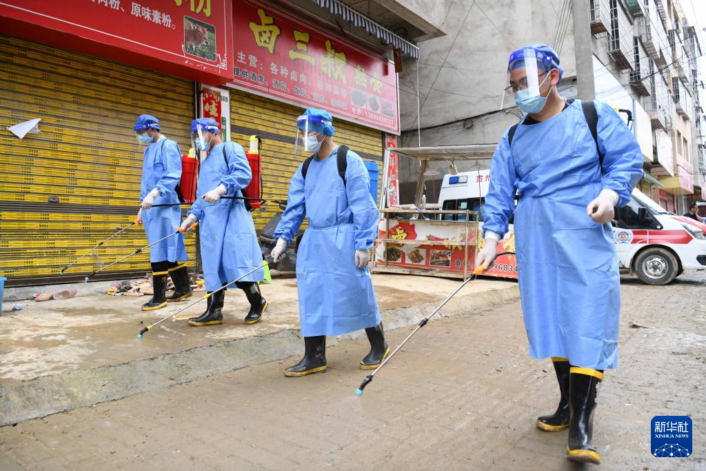 贵州榕江抢险救灾一线的共产党员
