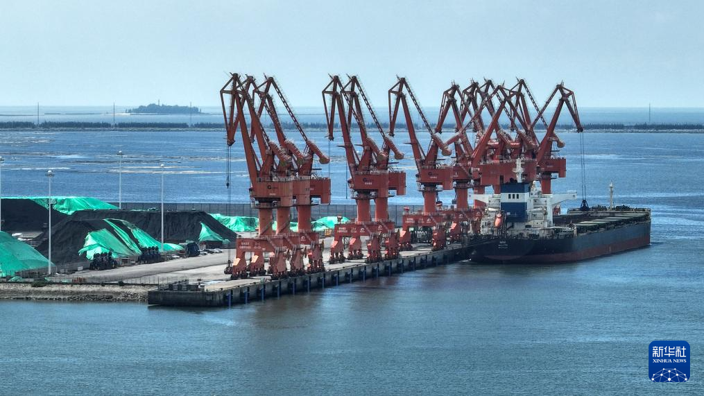 今年前6个月西部陆海新通道班列运量同比增长76.9%