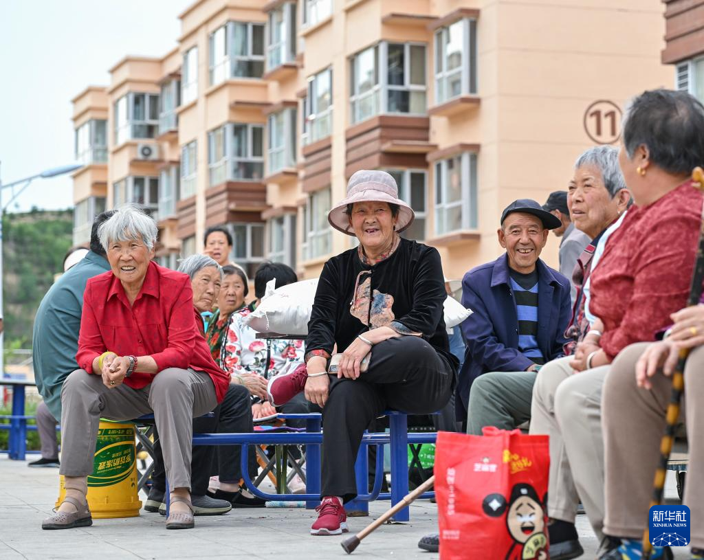 晋绥边区人民的新生活