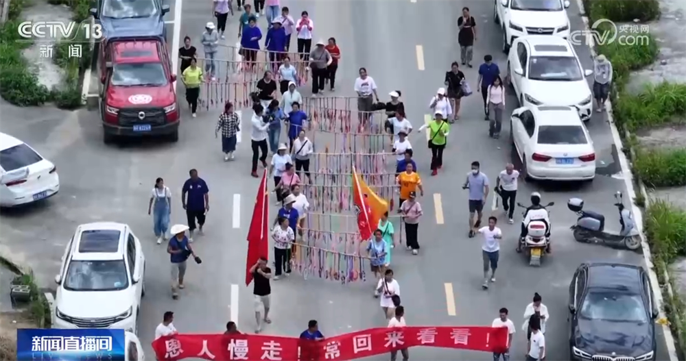 危难时刻感谢有你！当一座城送别一群人 温暖与感动同在