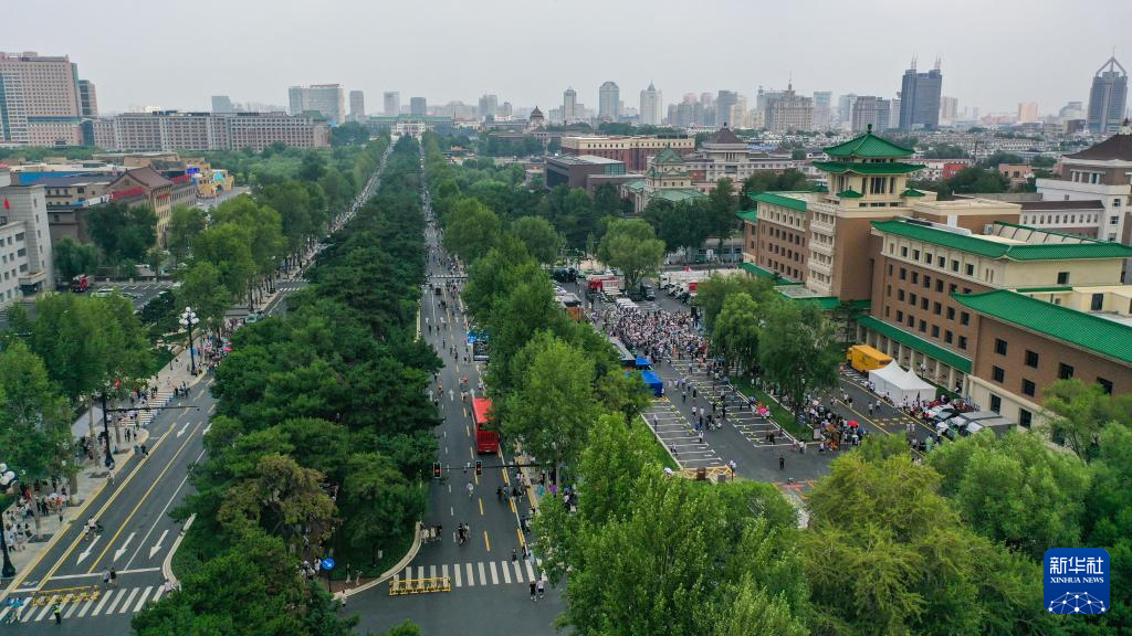 吉林首条中国历史文化名街——长春新民大街开街迎客