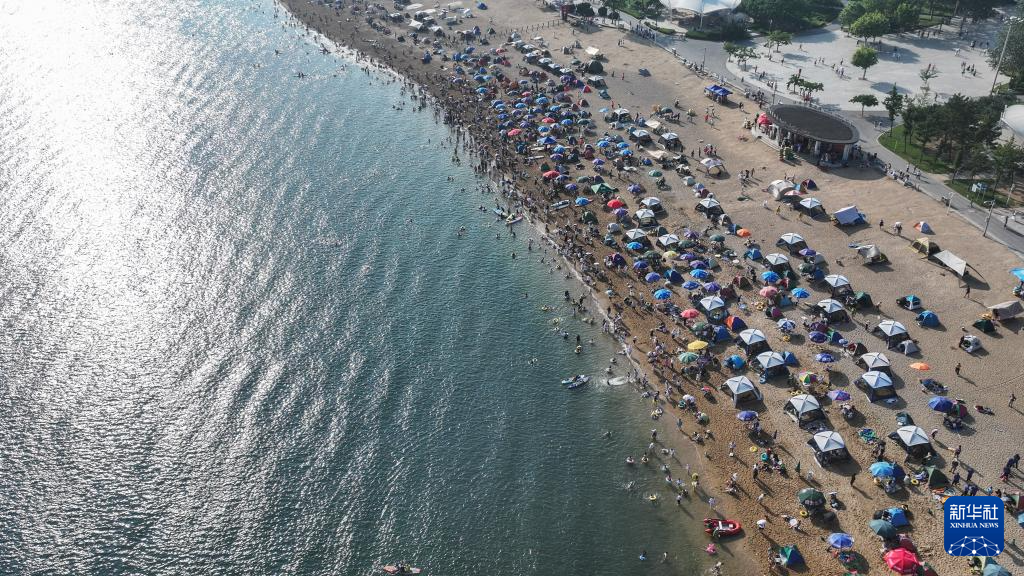 辽宁大连：海滨消暑