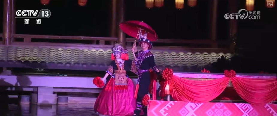 看演出、赏夜景、品美食……“夏日夜游”成新宠 “夜时光”点亮消费新活力