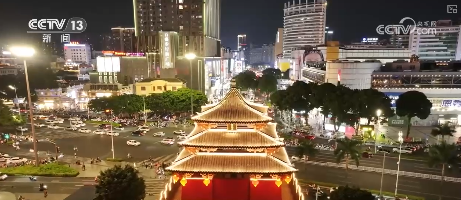看演出、赏夜景、品美食……“夏日夜游”成新宠 “夜时光”点亮消费新活力