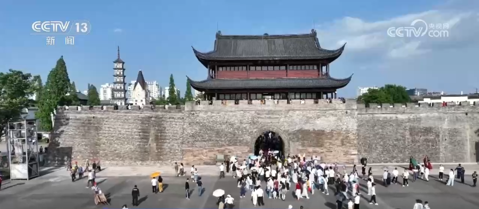 各地文旅市场“全面开花” 多重优惠多样体验助燃“夏日经济”