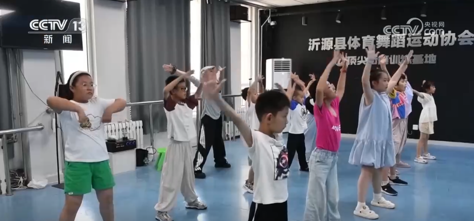 托管“小”服务连起民生“大”幸福 各地探索“花样”暑期托管解决群众看护难题