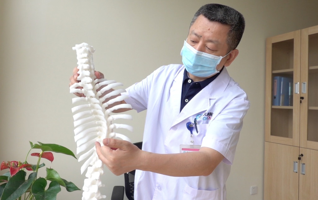 暑期就诊高峰背后：运动不足成多种儿童疾病“共因”