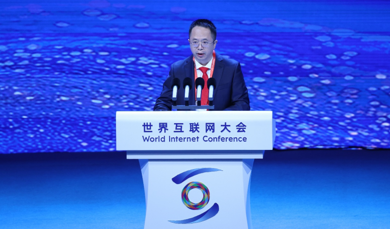 周鸿祎：以“安全大数据+AI”看见威胁、有效处置