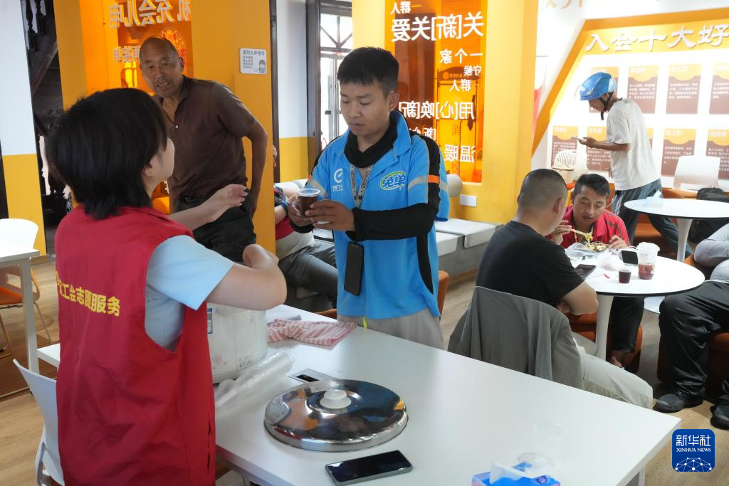 “惠民小事”点亮“幸福清单”