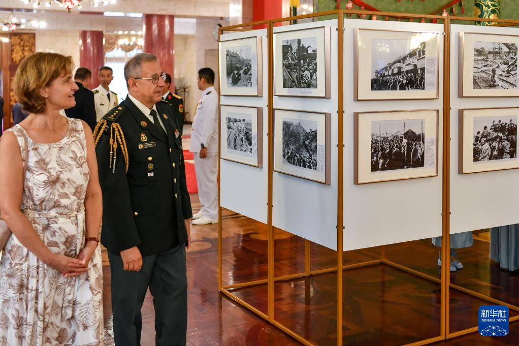“铭记历史 开创未来”——纪念抗战胜利80周年图片展在莫斯科举办