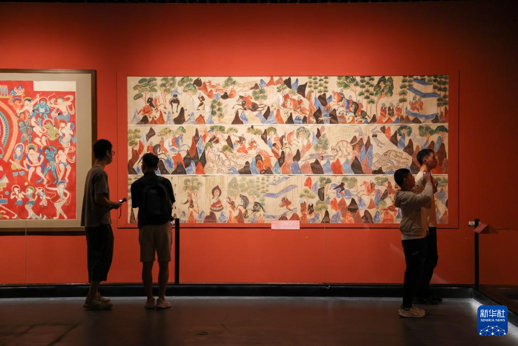 “大成敦煌——敦煌文化艺术大展”在深圳开展