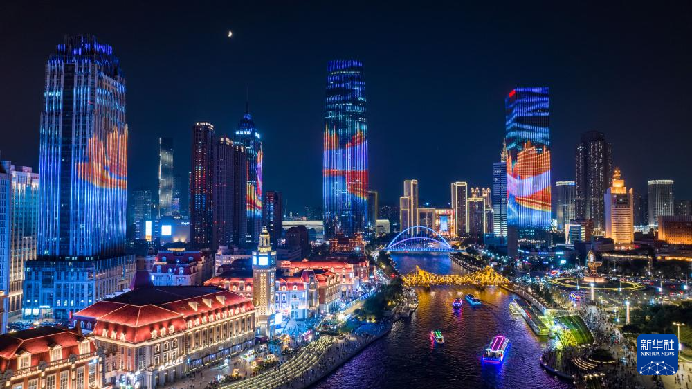 飞阅中国｜津彩夜空 光耀海河
