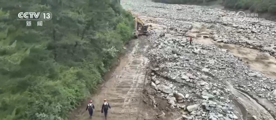 关注榆中县山洪灾害 多部门全力开展救援工作保畅通保安全