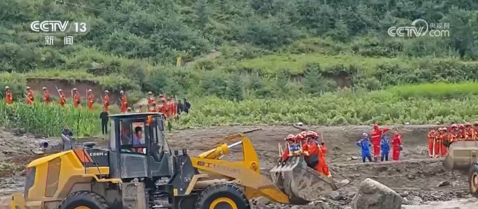 关注榆中县山洪灾害 多部门全力开展救援工作保畅通保安全