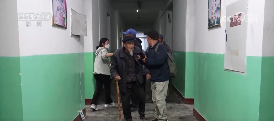 关注榆中县山洪灾害 多部门全力开展救援工作保畅通保安全