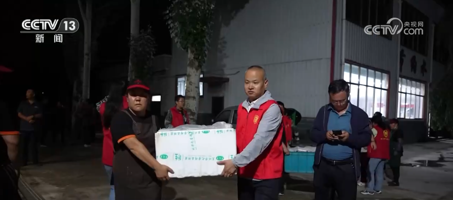 关注榆中县山洪灾害 多部门全力开展救援工作保畅通保安全