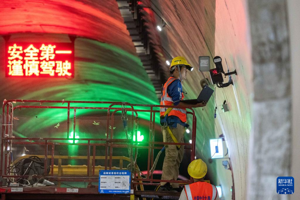 湖南炉慈高速公路建设进入收尾阶段