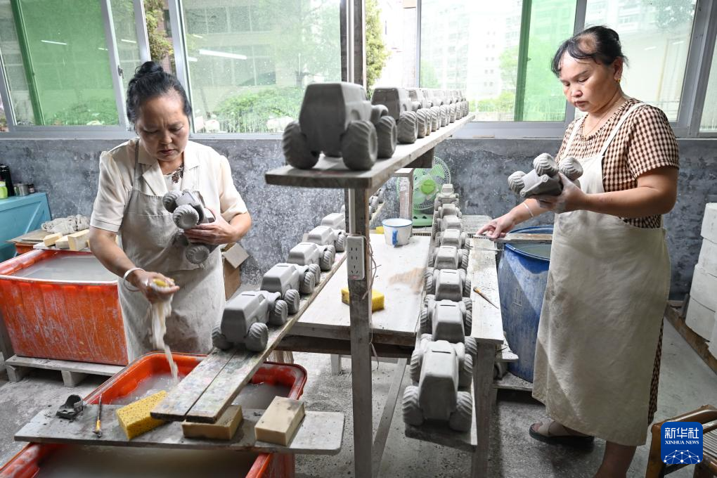活力中国调研行丨中国白·德化瓷 出口步伐加快