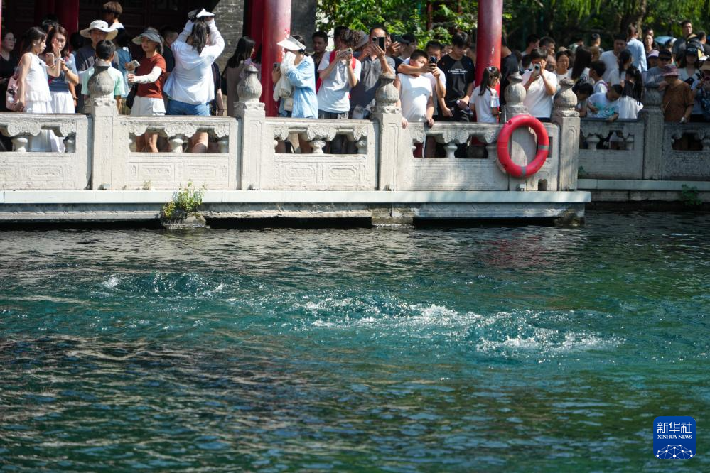 济南：趵突泉重现“水涌若轮”美景