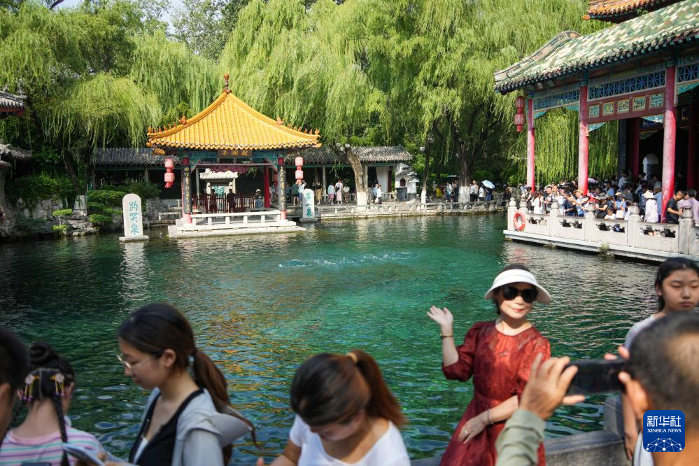 济南：趵突泉重现“水涌若轮”美景